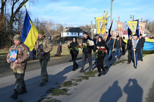 Загинув на Запоріжжі: громада на Тернопільщині провела в останню путь полеглого Героя